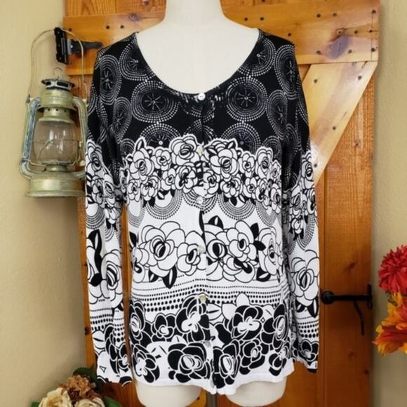 Pierri NY Black & White Beaded Cardigan Size M Button Close Sweater Medium - Picture 11 of 12